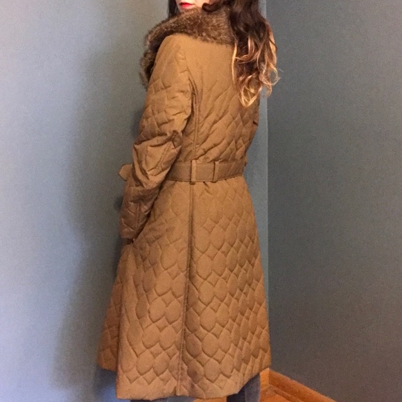 🔻SOLD🔻Vintage Trench w/ Fur Collar - Picture 4 of 8
